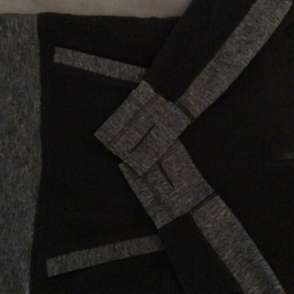 Ivivva pullover - Picture 4 of 6